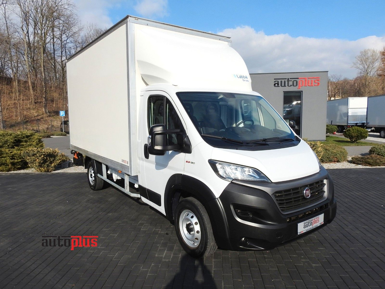 Fiat DUCATO KOFFER AUFZUG 8 PALETTEN TEMPOMAT NAVI - Box van: picture 1 Fiat DUCATO KOFFER AUFZUG 8 PALETTEN TEMPOMAT NAVI - Box van: picture 1
