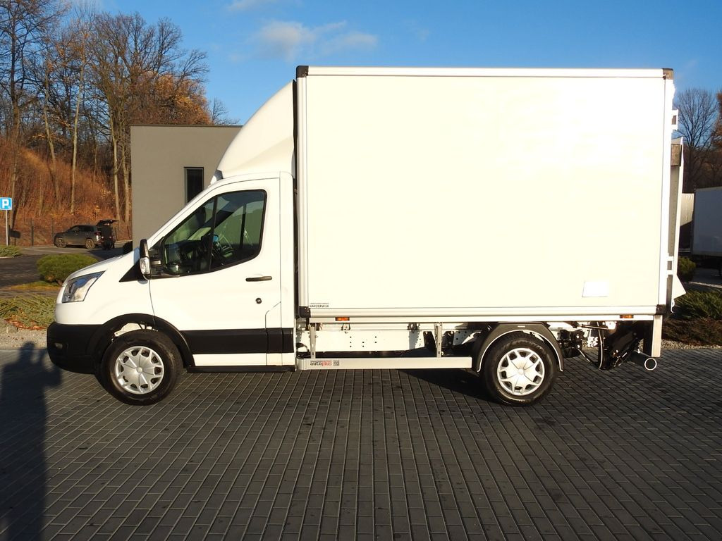 Interior photo 1: Refrigerated van Ford TRANSIT KÜHLKOFFER 0*C AUFZUG TEMPOMAT NAVI