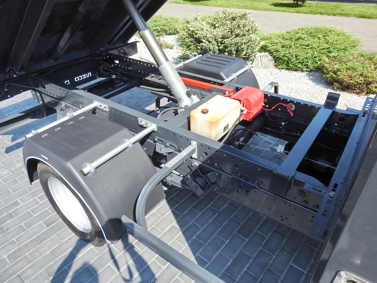 IVECO DAILY 35C13 TIPPER CRUISE CONTROL AIR CONDITIONING TWIN WHEELS  130HP leasing IVECO DAILY 35C13 TIPPER CRUISE CONTROL AIR CONDITIONING TWIN WHEELS  130HP: picture 22