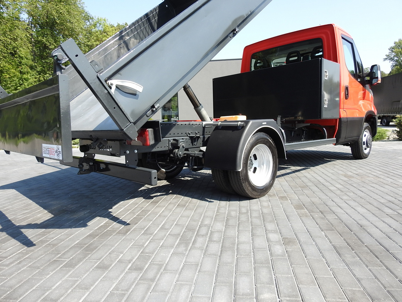 IVECO DAILY 35C13 TIPPER CRUISE CONTROL AIR CONDITIONING TWIN WHEELS  130HP leasing IVECO DAILY 35C13 TIPPER CRUISE CONTROL AIR CONDITIONING TWIN WHEELS  130HP: picture 25