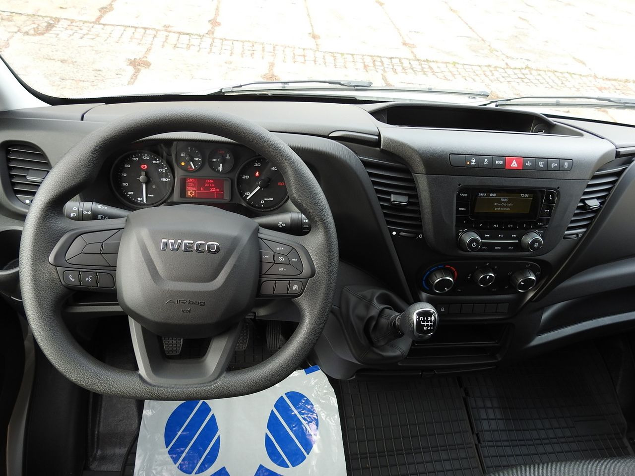 New Curtain side van IVECO DAILY 35S16 NEW TARPAULIN LIFT 8 PALLETS CRUISE CONTROL AIR CONDITIONING  160HP: picture 37