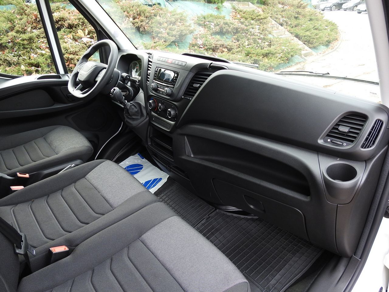 New Curtain side van IVECO DAILY 35S16 NEW TARPAULIN LIFT 8 PALLETS CRUISE CONTROL AIR CONDITIONING  160HP: picture 47