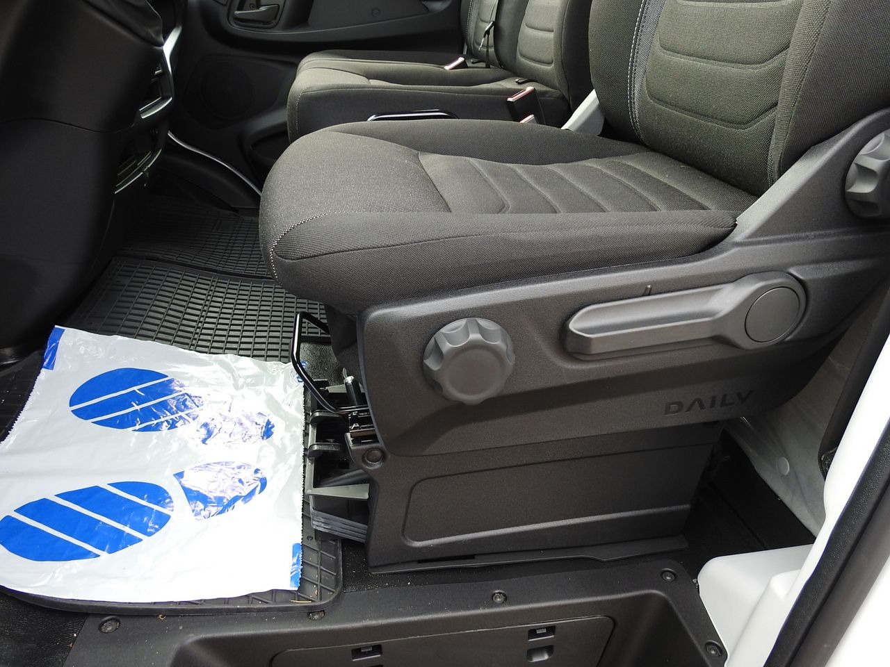 New Curtain side van IVECO DAILY 35S16 NEW TARPAULIN LIFT 8 PALLETS CRUISE CONTROL AIR CONDITIONING  160HP: picture 35