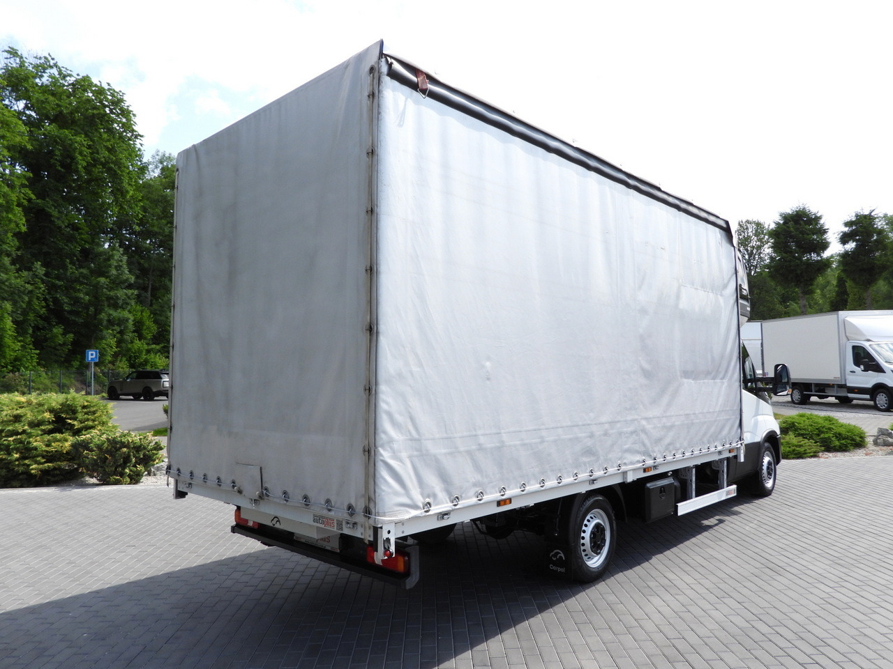 IVECO DAILY 35S18 TARPAULIN 10 PALLETS CRUISE CONTROL LED LIGHTS AIR CONDITIONING  180HP - Curtain side van: picture 3 IVECO DAILY 35S18 TARPAULIN 10 PALLETS CRUISE CONTROL LED LIGHTS AIR CONDITIONING  180HP - Curtain side van: picture 3