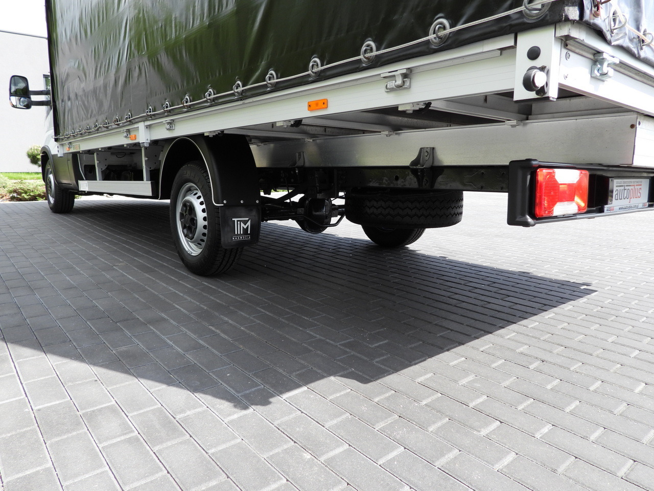 Curtain side van IVECO DAILY 35S18 TARPAULIN 10 PALLETS WEBASTO CRUISE CONTROL AIR CONDITIONING 180HP: picture 16 Curtain side van IVECO DAILY 35S18 TARPAULIN 10 PALLETS WEBASTO CRUISE CONTROL AIR CONDITIONING 180HP: picture 16