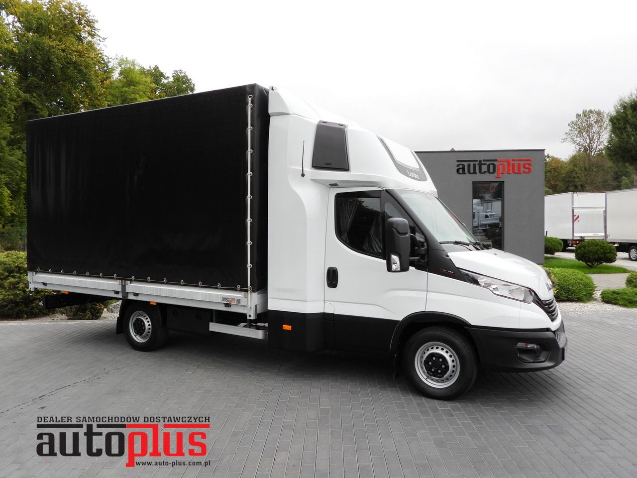 IVECO DAILY 35S18 TARPAULIN 10 PALLETS WEBASTO CRUISE CONTROL PNEUMATICS AIR CONDITIONING  180HP - Curtain side van: picture 1 IVECO DAILY 35S18 TARPAULIN 10 PALLETS WEBASTO CRUISE CONTROL PNEUMATICS AIR CONDITIONING  180HP - Curtain side van: picture 1