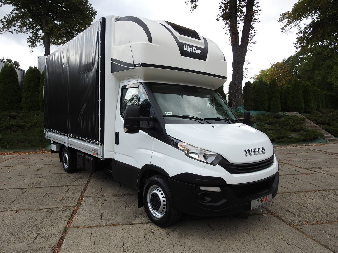 IVECO DAILY 35S18 TARPAULIN LIFT 8 PALLETS CRUISE CONTROL AIR CONDITIONING 180HP - Curtain side van: picture 4 IVECO DAILY 35S18 TARPAULIN LIFT 8 PALLETS CRUISE CONTROL AIR CONDITIONING 180HP - Curtain side van: picture 4
