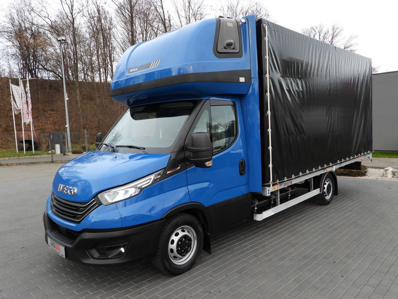 Curtain side van IVECO DAILY 35S21 TARPAULIN 10 PALLETS WEBASTO CRUISE CONTROL NAVIGATION LED LIGHTS AUTOMATIC TRANSMISSION HI-MATIC AIR CONDITIONING  210HP: picture 6