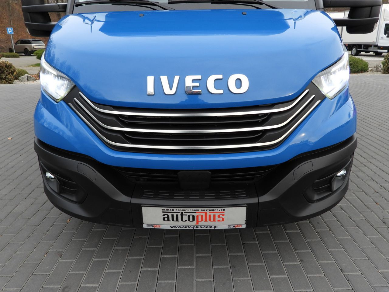 Curtain side van IVECO DAILY 35S21 TARPAULIN 10 PALLETS WEBASTO CRUISE CONTROL NAVIGATION LED LIGHTS AUTOMATIC TRANSMISSION HI-MATIC AIR CONDITIONING  210HP: picture 14