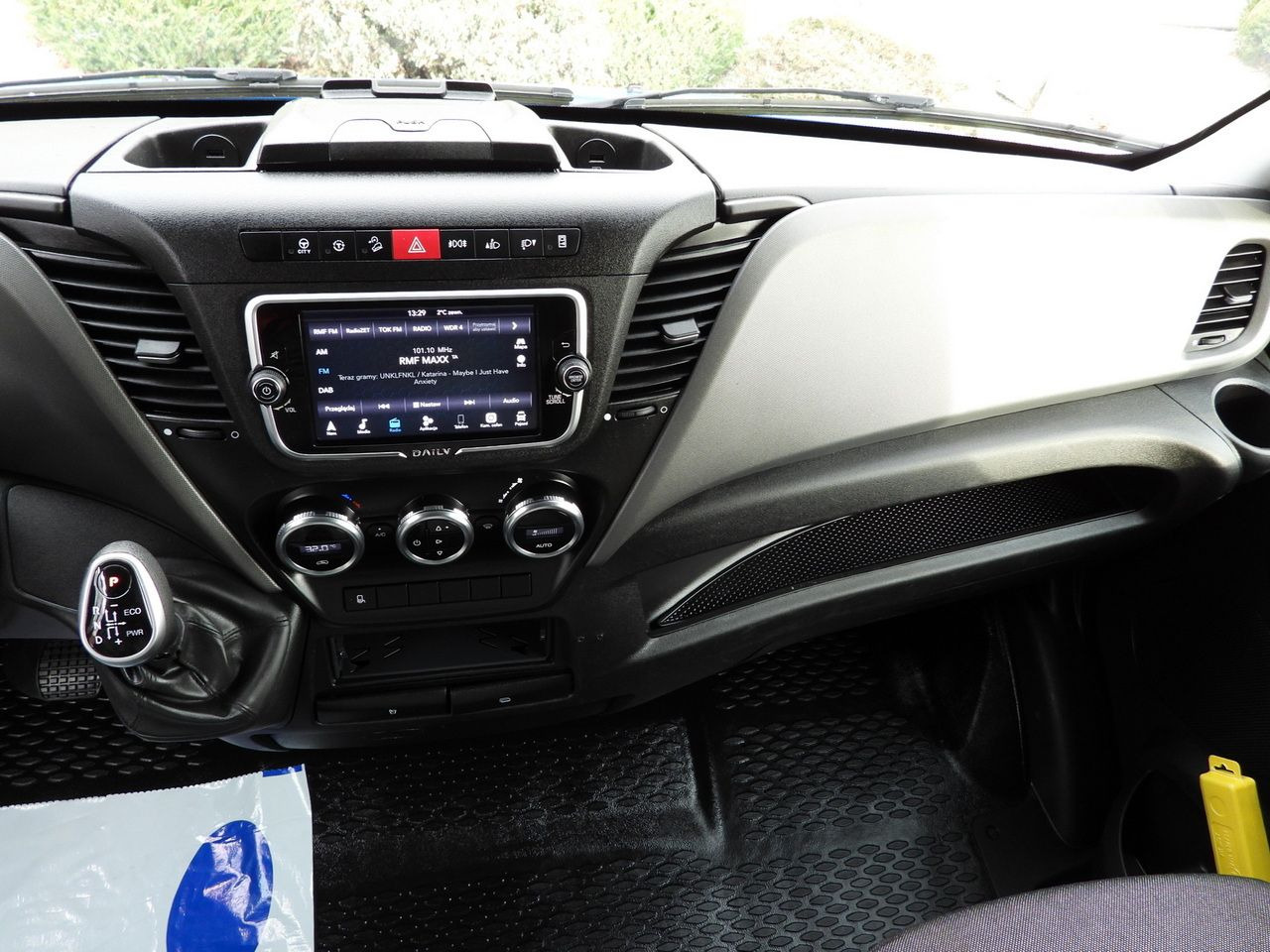 Curtain side van IVECO DAILY 35S21 TARPAULIN 10 PALLETS WEBASTO CRUISE CONTROL NAVIGATION LED LIGHTS AUTOMATIC TRANSMISSION HI-MATIC AIR CONDITIONING  210HP: picture 40