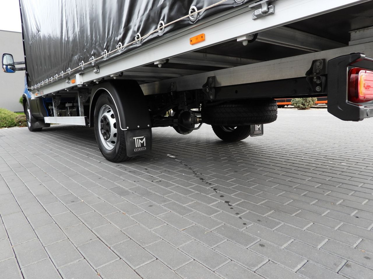 Curtain side van IVECO DAILY 35S21 TARPAULIN 10 PALLETS WEBASTO CRUISE CONTROL NAVIGATION LED LIGHTS AUTOMATIC TRANSMISSION HI-MATIC AIR CONDITIONING  210HP: picture 16