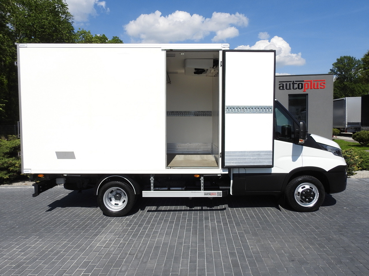Refrigerated van IVECO DAILY 50C15  REGRIGERATOR BOX -5*C POWER SUPPLY 230V AIR CONDITIONING TWIN WHEELS  150HP: picture 8