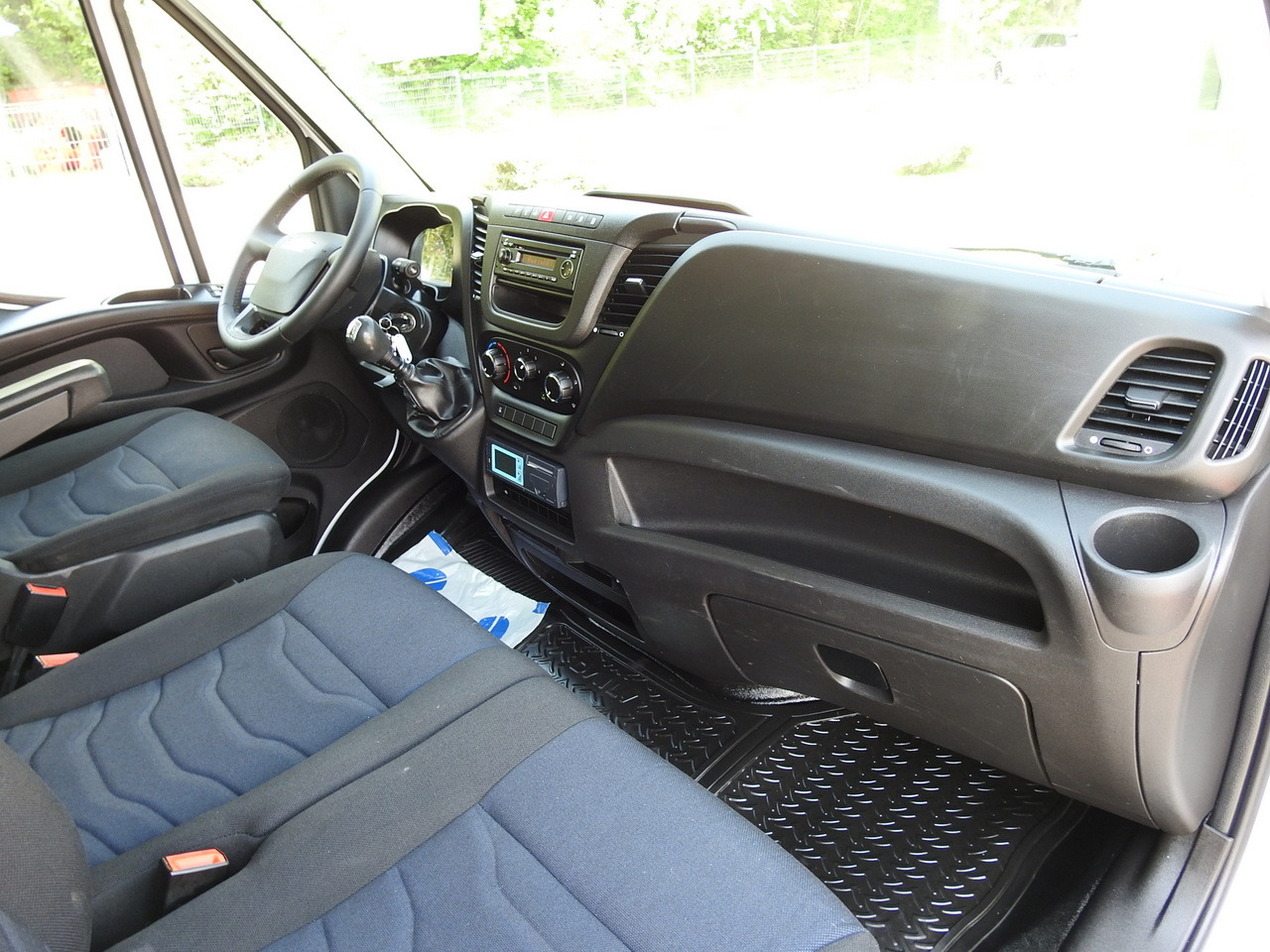 Refrigerated van IVECO DAILY 50C15  REGRIGERATOR BOX -5*C POWER SUPPLY 230V AIR CONDITIONING TWIN WHEELS  150HP: picture 40