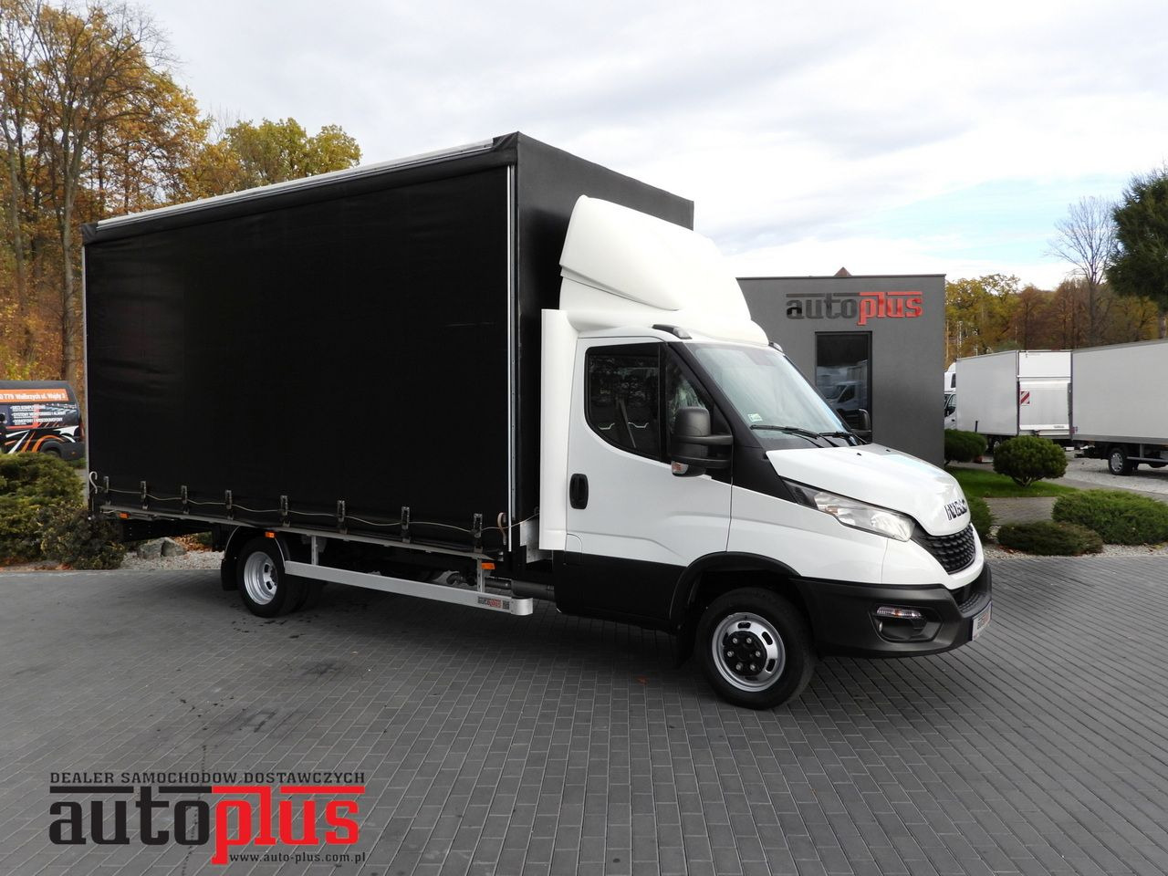 IVECO DAILY 50C17 TARPAULIN 10 PALLETS CRUISE CONTROL PNEUMATICS TWIN WHEELS AIR CONDITIONING  180HP - Curtain side van: picture 1 IVECO DAILY 50C17 TARPAULIN 10 PALLETS CRUISE CONTROL PNEUMATICS TWIN WHEELS AIR CONDITIONING  180HP - Curtain side van: picture 1