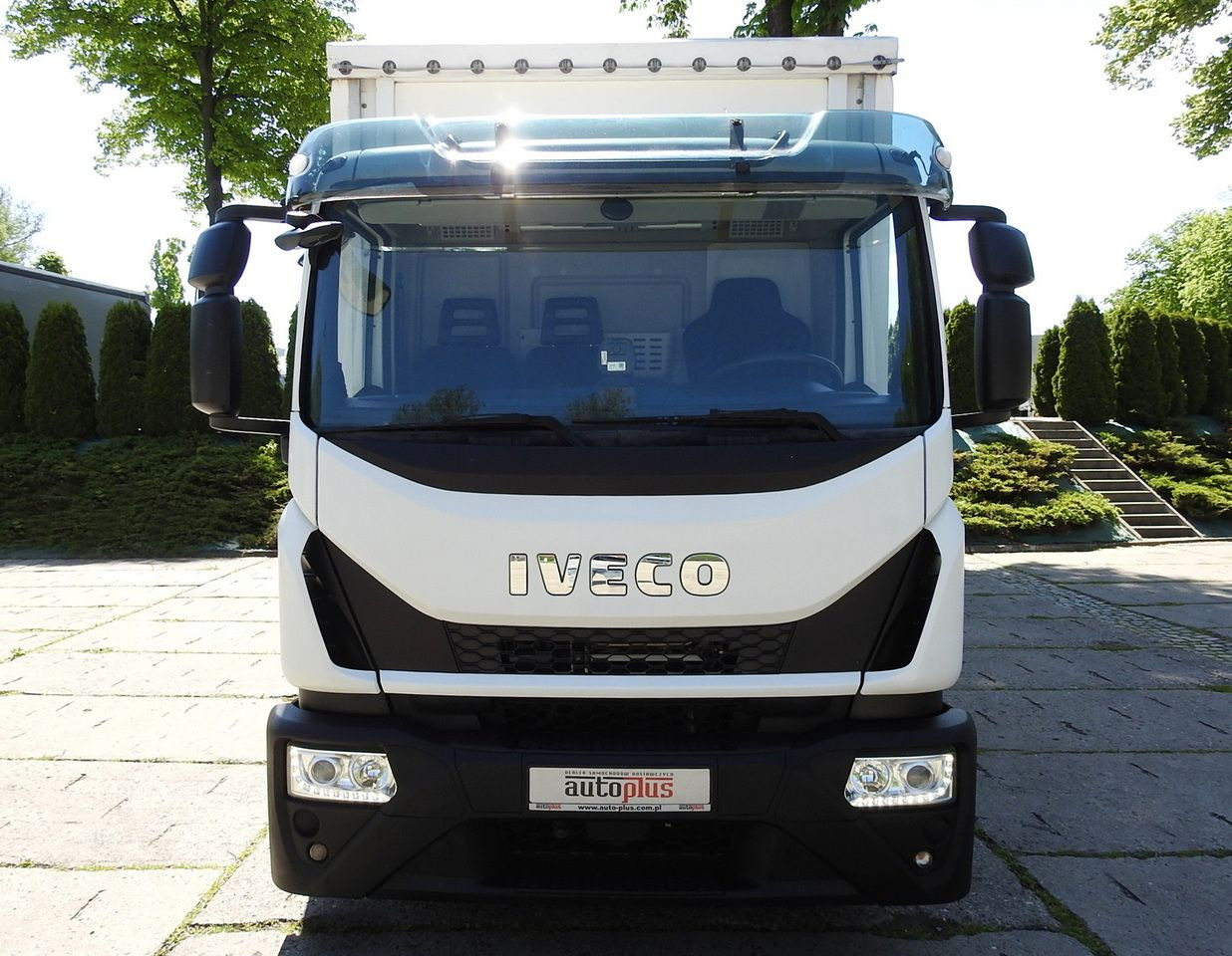 IVECO EUROCARGO 120 - 220 TARPAULIN LIFT 20 PALLETS LED LIGHTS AUTOMATIC TRANSMISSION HI-MATIC TWIN WHEELS AIR CONDITIONING 220HP - Curtainsider truck: picture 5 IVECO EUROCARGO 120 - 220 TARPAULIN LIFT 20 PALLETS LED LIGHTS AUTOMATIC TRANSMISSION HI-MATIC TWIN WHEELS AIR CONDITIONING 220HP - Curtainsider truck: picture 5