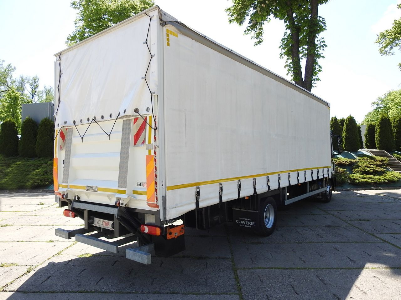 IVECO EUROCARGO 120 - 220 TARPAULIN LIFT 20 PALLETS LED LIGHTS AUTOMATIC TRANSMISSION HI-MATIC TWIN WHEELS AIR CONDITIONING 220HP - Curtainsider truck: picture 3 IVECO EUROCARGO 120 - 220 TARPAULIN LIFT 20 PALLETS LED LIGHTS AUTOMATIC TRANSMISSION HI-MATIC TWIN WHEELS AIR CONDITIONING 220HP - Curtainsider truck: picture 3