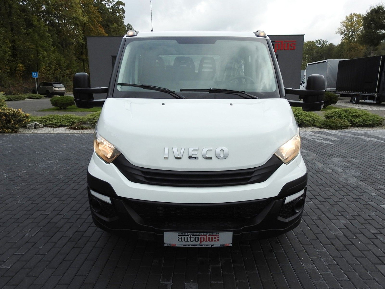 Iveco DAILY 35S15 PRITSCHE DOPPELKABINE DOKA 7 SITZE - Flatbed van, Combi van: picture 5 Iveco DAILY 35S15 PRITSCHE DOPPELKABINE DOKA 7 SITZE - Flatbed van, Combi van: picture 5