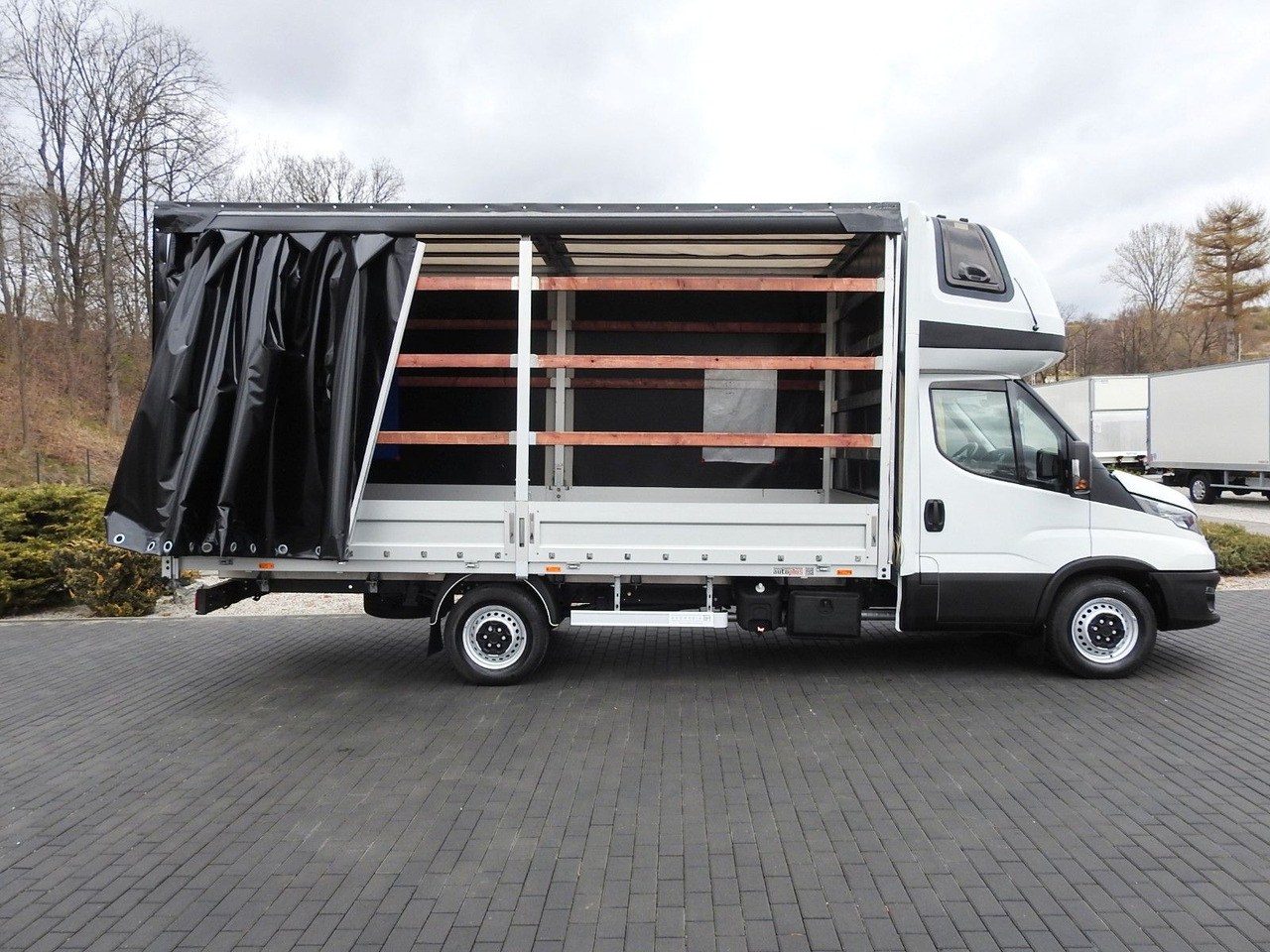 Iveco DAILY  35S18 PRITSCHE PLANE 10 PALETTEN WEBASTO leasing Iveco DAILY  35S18 PRITSCHE PLANE 10 PALETTEN WEBASTO: picture 8