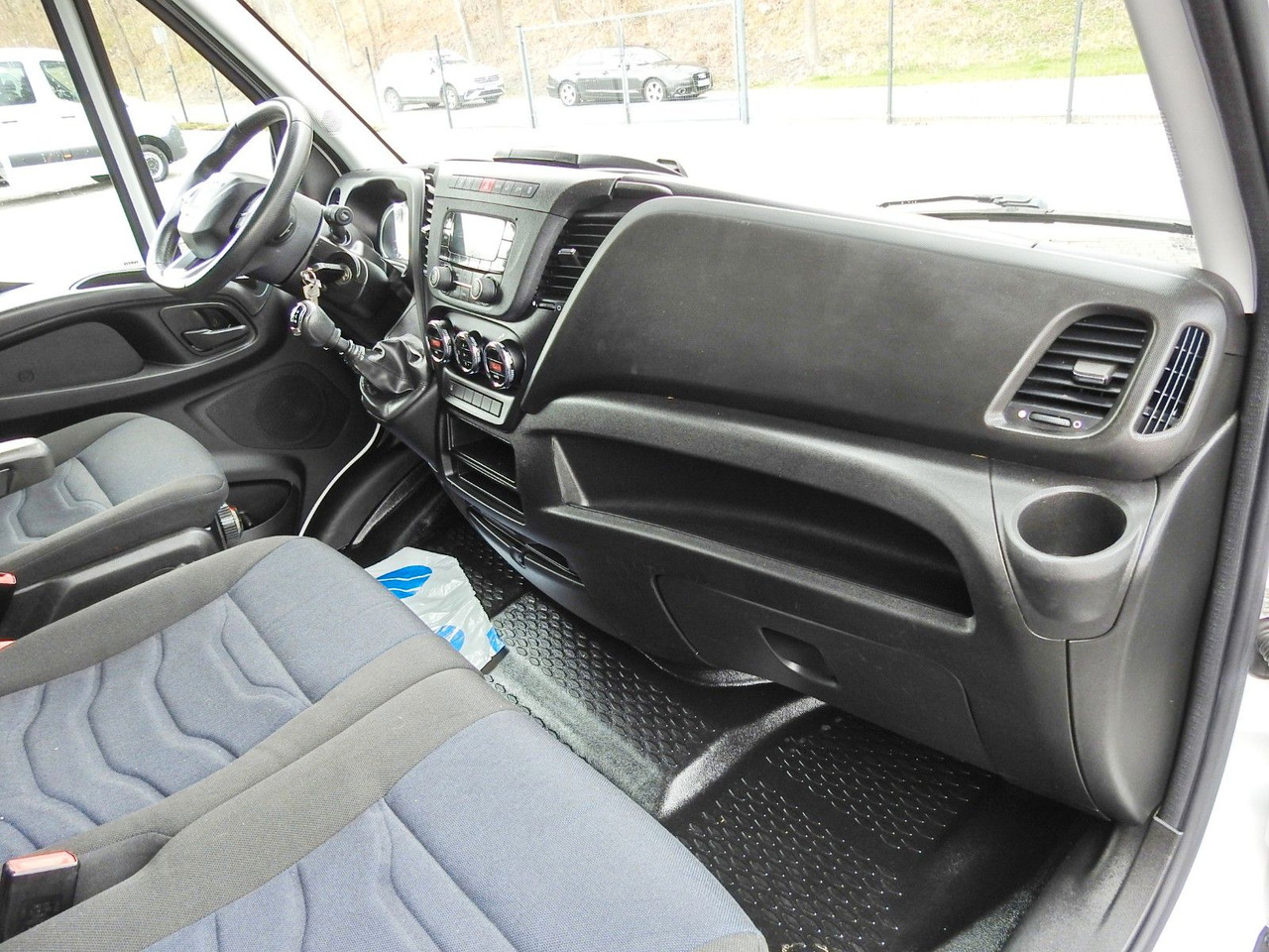 Iveco DAILY  35S18 PRITSCHE PLANE 10 PALETTEN WEBASTO leasing Iveco DAILY  35S18 PRITSCHE PLANE 10 PALETTEN WEBASTO: picture 29