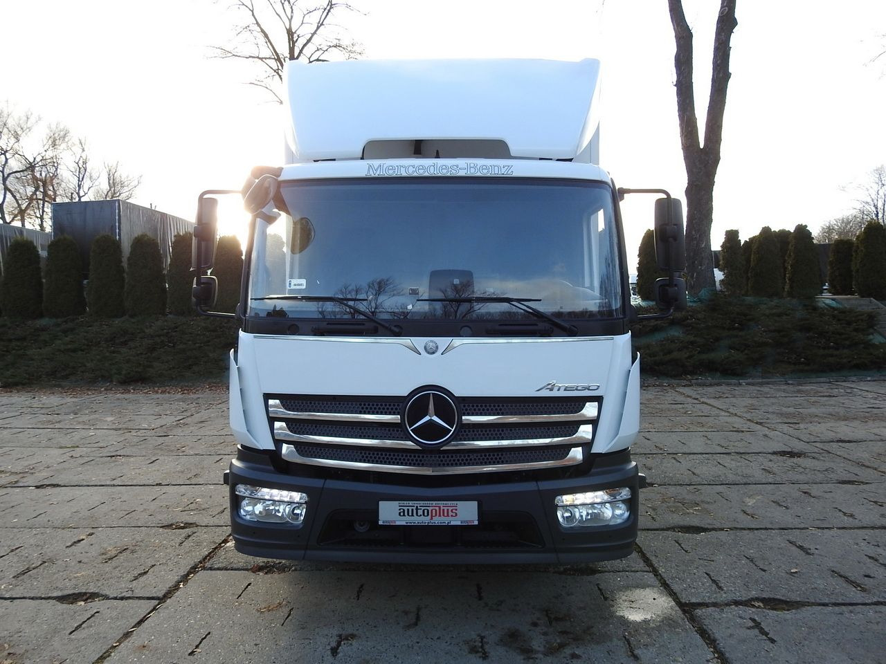 MERCEDES ATEGO 12.24 REGRIGERATOR BOX -10*C LIFT 16 PALLETS HEATING FUNCTION WEBASTO CRUISE CONTROL PNEUMATICS AIR CONDITIONING 240HP - Refrigerator truck: picture 5 MERCEDES ATEGO 12.24 REGRIGERATOR BOX -10*C LIFT 16 PALLETS HEATING FUNCTION WEBASTO CRUISE CONTROL PNEUMATICS AIR CONDITIONING 240HP - Refrigerator truck: picture 5