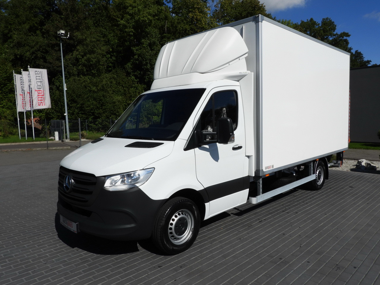 Box van MERCEDES SPRINTER 315 BOX LIFT 8 PALLETS AIR CONDITIONING  150HP: picture 6