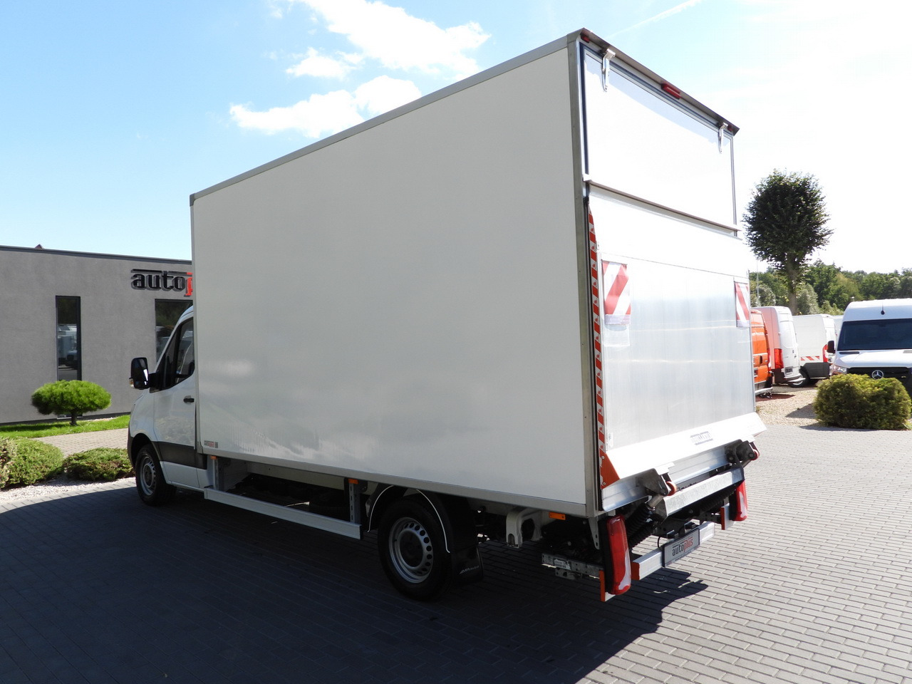 Box van MERCEDES SPRINTER 315 BOX LIFT 8 PALLETS AIR CONDITIONING  150HP: picture 9