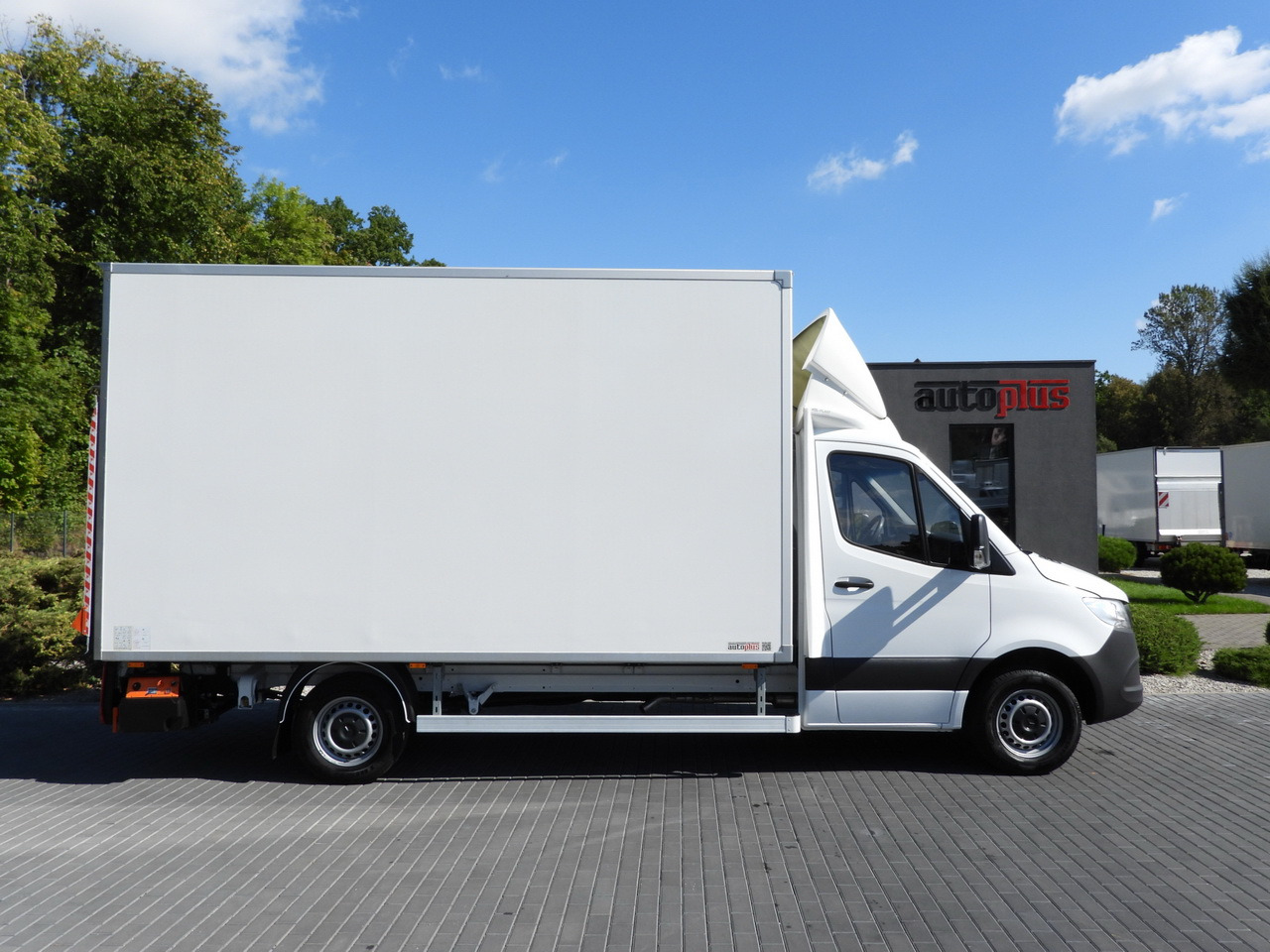 Box van MERCEDES SPRINTER 315 BOX LIFT 8 PALLETS AIR CONDITIONING  150HP: picture 7