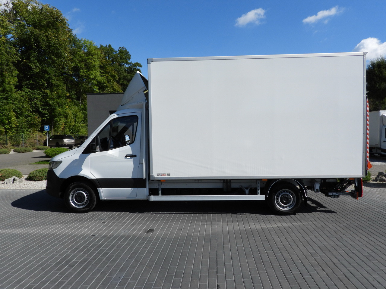 Box van MERCEDES SPRINTER 315 BOX LIFT 8 PALLETS AIR CONDITIONING  150HP: picture 8