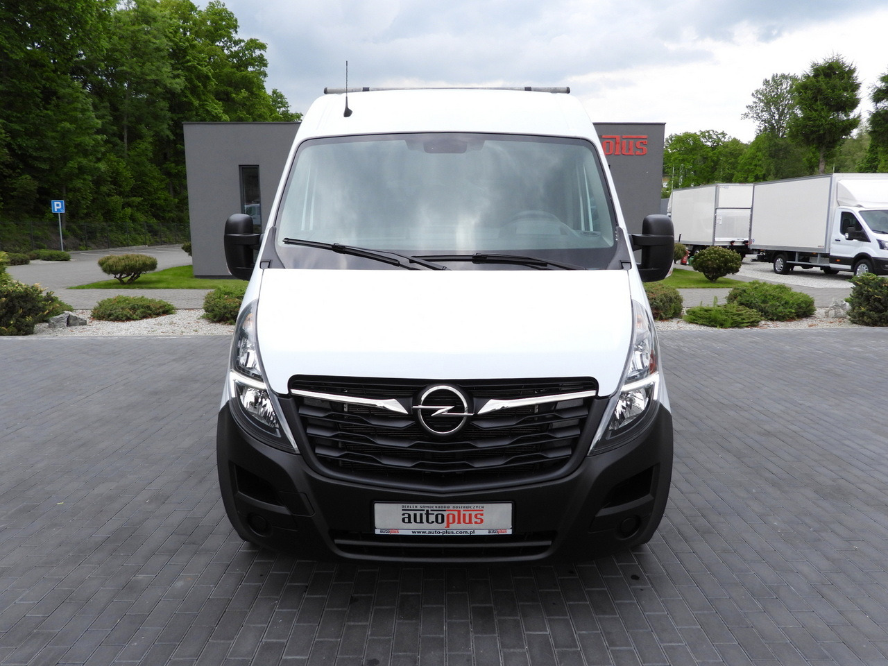 OPEL MOVANO BOX DELIVERY VAN 7 SEATS CRUISE CONTROL LED LIGHTS AIR CONDITIONING 135HP - Panel van: picture 5 OPEL MOVANO BOX DELIVERY VAN 7 SEATS CRUISE CONTROL LED LIGHTS AIR CONDITIONING 135HP - Panel van: picture 5