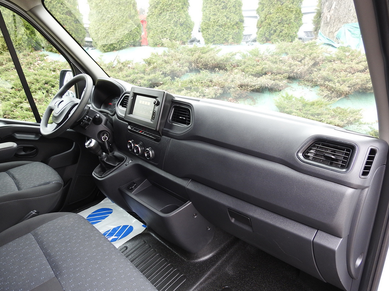 OPEL MOVANO REFRIGERATOR VAN 0*C CRUISE CONTROL NAVIGATION AIR CONDITIONING LED LIGHTS  136HP leasing OPEL MOVANO REFRIGERATOR VAN 0*C CRUISE CONTROL NAVIGATION AIR CONDITIONING LED LIGHTS  136HP: picture 35