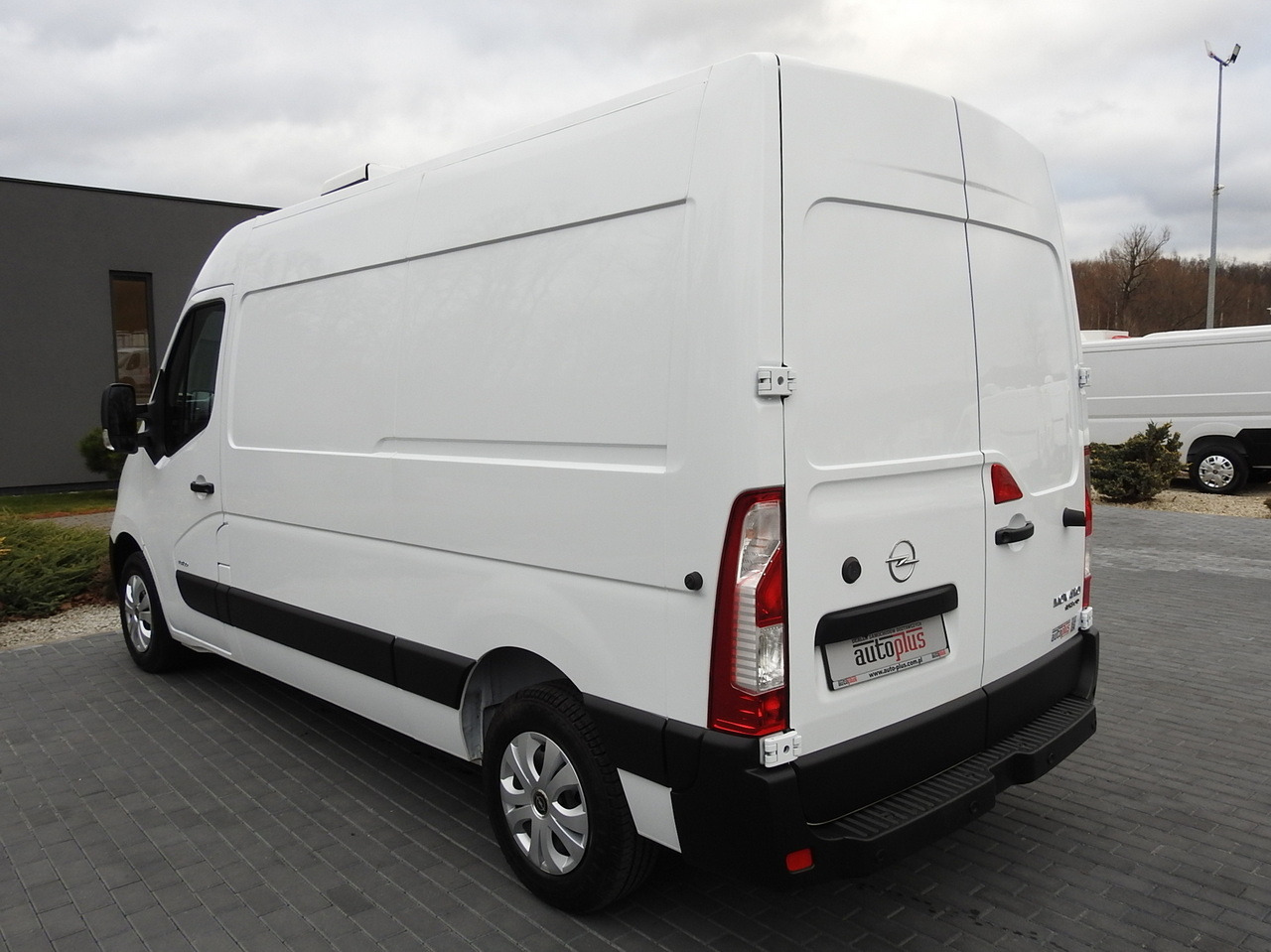 OPEL MOVANO REFRIGERATOR VAN 0*C CRUISE CONTROL NAVIGATION AIR CONDITIONING LED LIGHTS  150HP leasing OPEL MOVANO REFRIGERATOR VAN 0*C CRUISE CONTROL NAVIGATION AIR CONDITIONING LED LIGHTS  150HP: picture 10