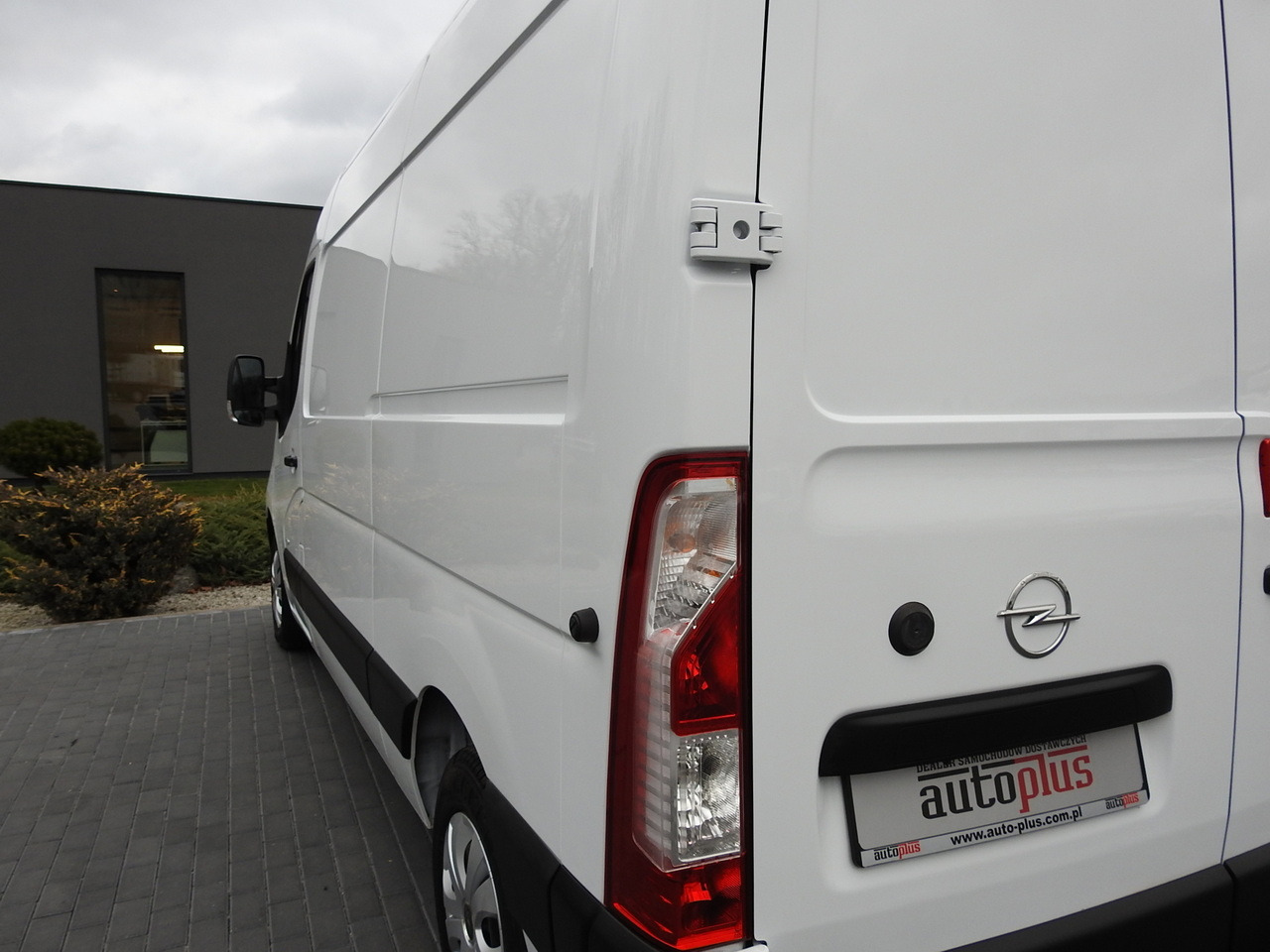 OPEL MOVANO REFRIGERATOR VAN 0*C CRUISE CONTROL NAVIGATION AIR CONDITIONING LED LIGHTS  150HP leasing OPEL MOVANO REFRIGERATOR VAN 0*C CRUISE CONTROL NAVIGATION AIR CONDITIONING LED LIGHTS  150HP: picture 16