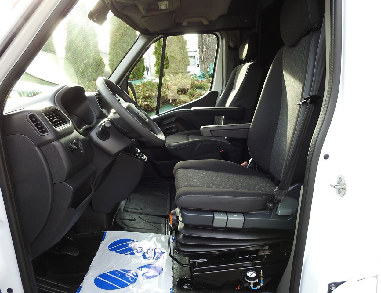 OPEL MOVANO TARPAULIN 10 PALLETS WEBASTO CRUISE CONTROL LED LIGHTS PNEUMATICS AIR CONDITIONING  165HP leasing OPEL MOVANO TARPAULIN 10 PALLETS WEBASTO CRUISE CONTROL LED LIGHTS PNEUMATICS AIR CONDITIONING  165HP: picture 31
