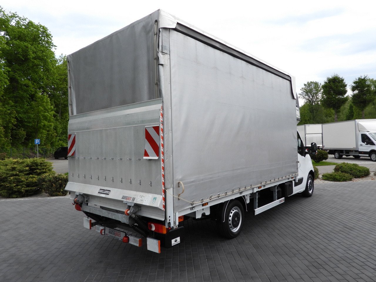 OPEL MOVANO TARPAULIN LIFT 9 PALLETS WEBASTO CRUISE CONTROL LED LIGHTS PNEUMATICS AIR CONDITIONING 165HP - Curtain side van: picture 3 OPEL MOVANO TARPAULIN LIFT 9 PALLETS WEBASTO CRUISE CONTROL LED LIGHTS PNEUMATICS AIR CONDITIONING 165HP - Curtain side van: picture 3
