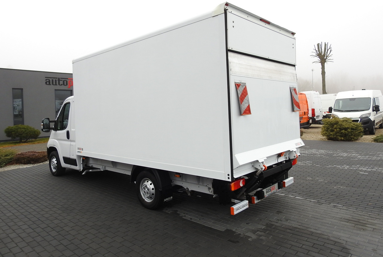 Box van PEUGEOT BOXER BOX LIFT 8 PALLETS CRUISE CONTROL AIR CONDITIONING  140HP: picture 9