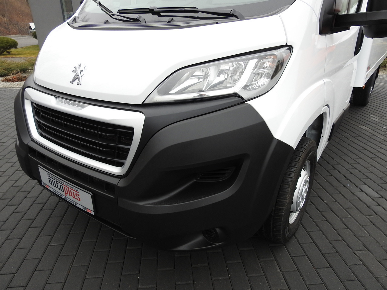 Box van PEUGEOT BOXER BOX LIFT 8 PALLETS CRUISE CONTROL AIR CONDITIONING  140HP: picture 19