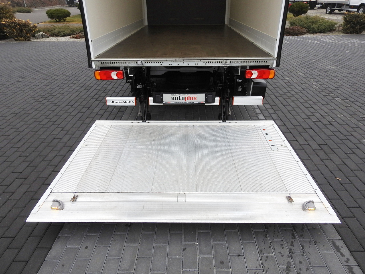 Box van PEUGEOT BOXER BOX LIFT 8 PALLETS CRUISE CONTROL AIR CONDITIONING  140HP: picture 21