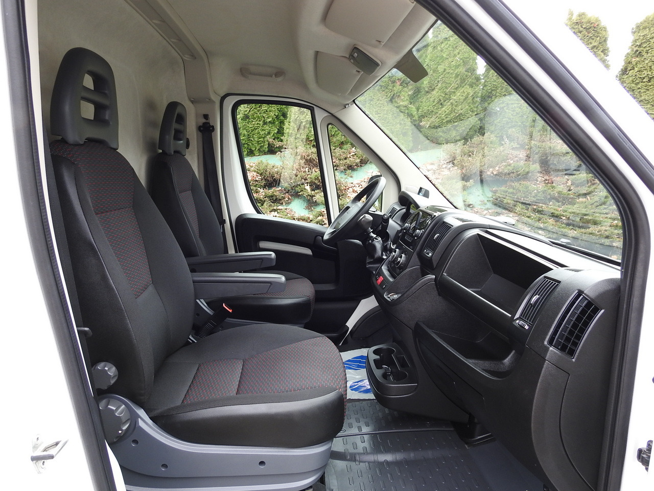 PEUGEOT BOXER REFRIGERATOR VAN -5*C TWO COMPARTMENTS CRUISE CONTROL AIR CONDITIONING  120HP leasing PEUGEOT BOXER REFRIGERATOR VAN -5*C TWO COMPARTMENTS CRUISE CONTROL AIR CONDITIONING  120HP: picture 40