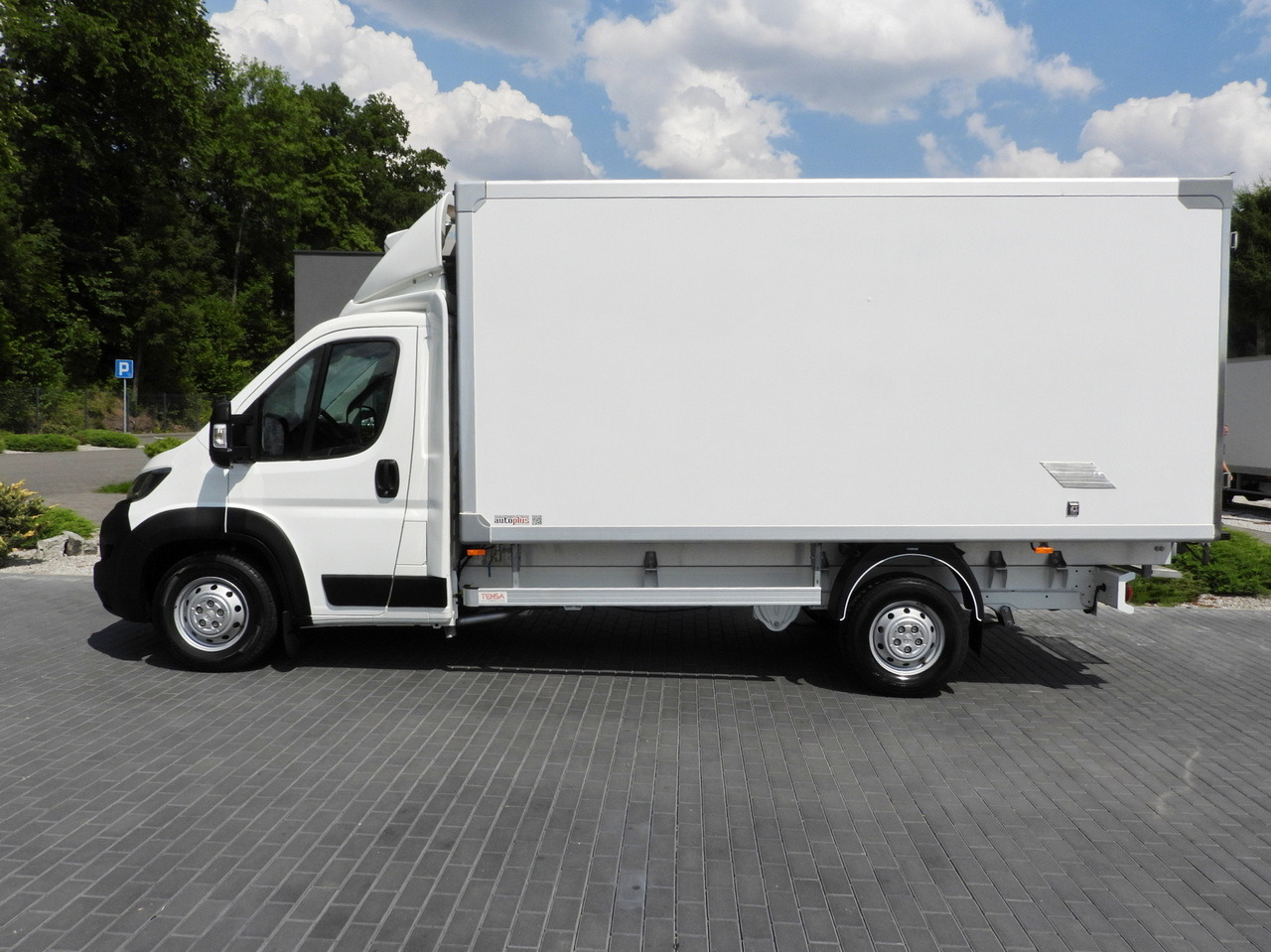 PEUGEOT BOXER REGRIGERATOR BOX 0*C 8 PALLETS CRUISE CONTROL LED LIGHTS AIR CONDITIONING  165HP leasing PEUGEOT BOXER REGRIGERATOR BOX 0*C 8 PALLETS CRUISE CONTROL LED LIGHTS AIR CONDITIONING  165HP: picture 9