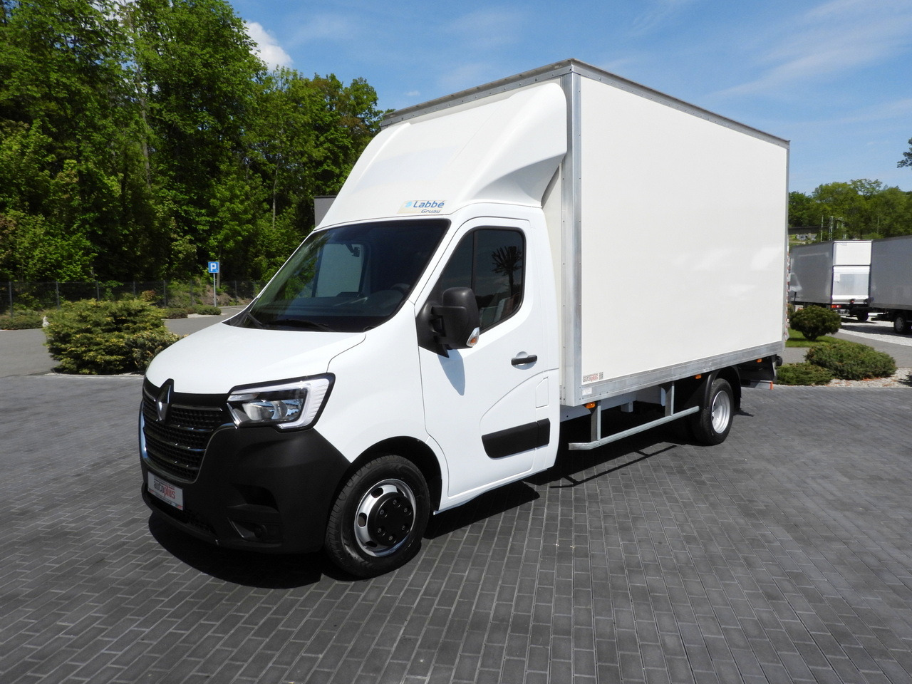 Box van RENAULT MASTER  BOX LIFT 8 PALLETS CRUISE CONTROL NAVIGATION LED LIGHTS TWIN WHEELS AIR CONDITIONING  145HP: picture 18