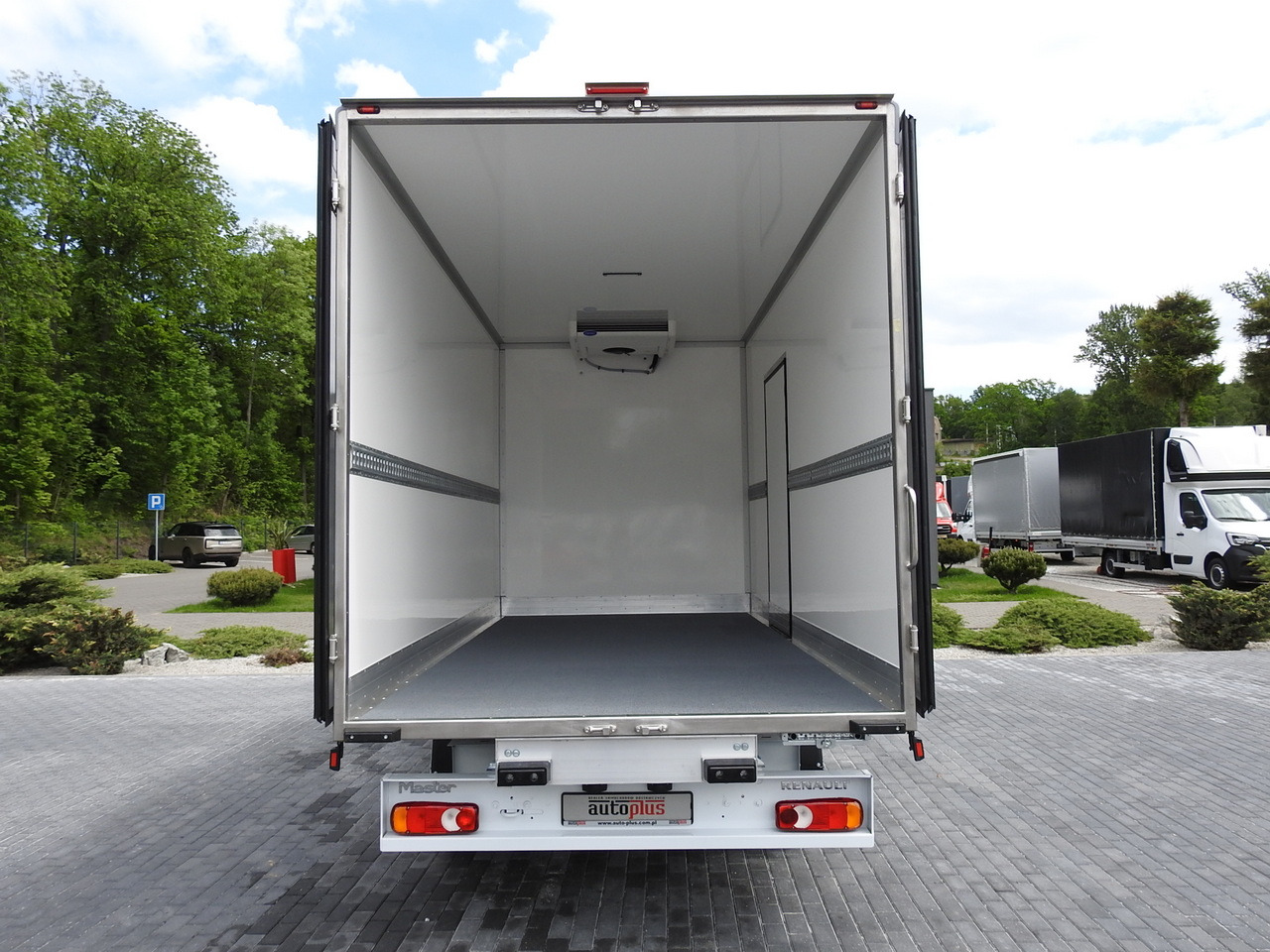 RENAULT MASTER NEW REGRIGERATOR BOX -10*C 8 PALLETS CRUISE CONTROL AIR CONDITIONING LED LIGHTS GUARANTEE  165HP leasing RENAULT MASTER NEW REGRIGERATOR BOX -10*C 8 PALLETS CRUISE CONTROL AIR CONDITIONING LED LIGHTS GUARANTEE  165HP: picture 12