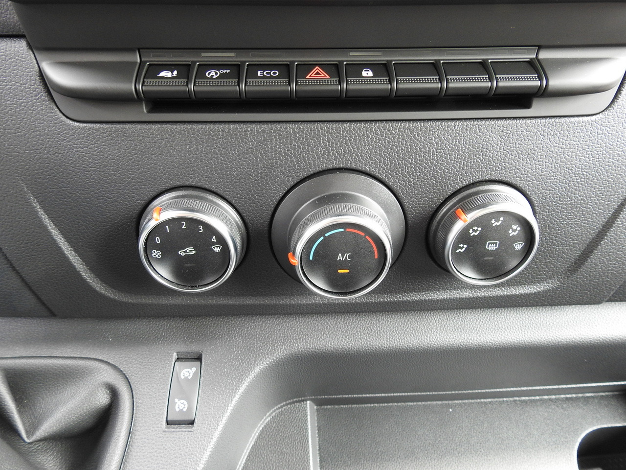 RENAULT MASTER NEW REGRIGERATOR BOX -10*C 8 PALLETS CRUISE CONTROL AIR CONDITIONING LED LIGHTS GUARANTEE  165HP leasing RENAULT MASTER NEW REGRIGERATOR BOX -10*C 8 PALLETS CRUISE CONTROL AIR CONDITIONING LED LIGHTS GUARANTEE  165HP: picture 36