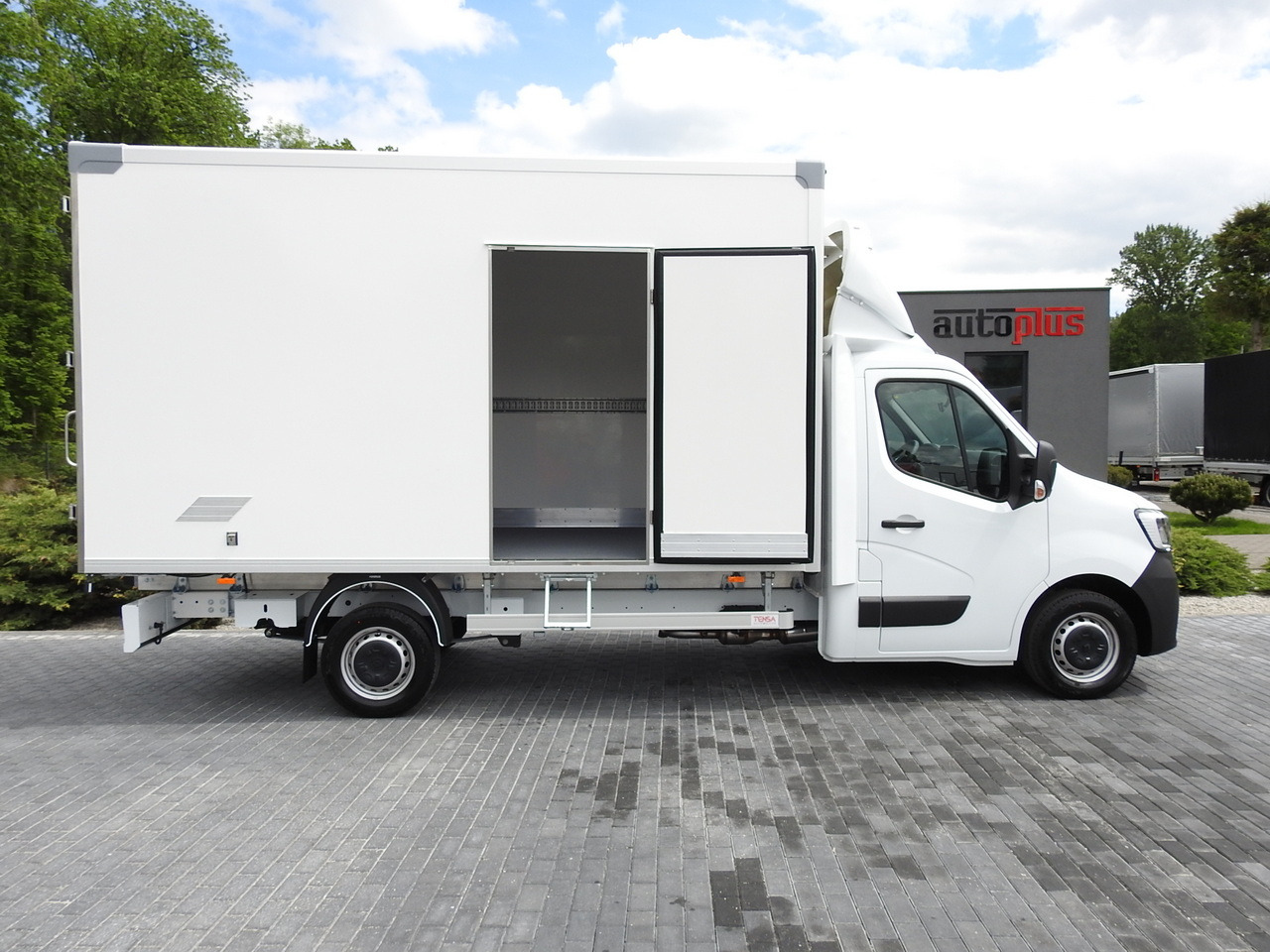 RENAULT MASTER NEW REGRIGERATOR BOX -10*C 8 PALLETS CRUISE CONTROL AIR CONDITIONING LED LIGHTS GUARANTEE  165HP leasing RENAULT MASTER NEW REGRIGERATOR BOX -10*C 8 PALLETS CRUISE CONTROL AIR CONDITIONING LED LIGHTS GUARANTEE  165HP: picture 8