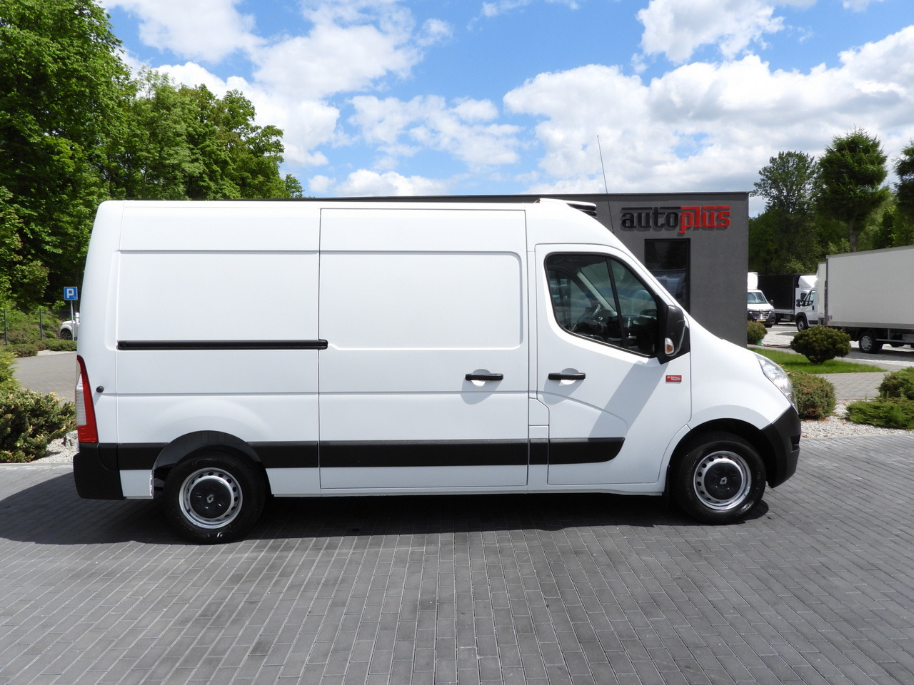 RENAULT MASTER  REFRIGERATOR VAN -20*C POWER SUPPLY 230V CRUISE CONTROL AIR CONDITIONING  145HP leasing RENAULT MASTER  REFRIGERATOR VAN -20*C POWER SUPPLY 230V CRUISE CONTROL AIR CONDITIONING  145HP: picture 7