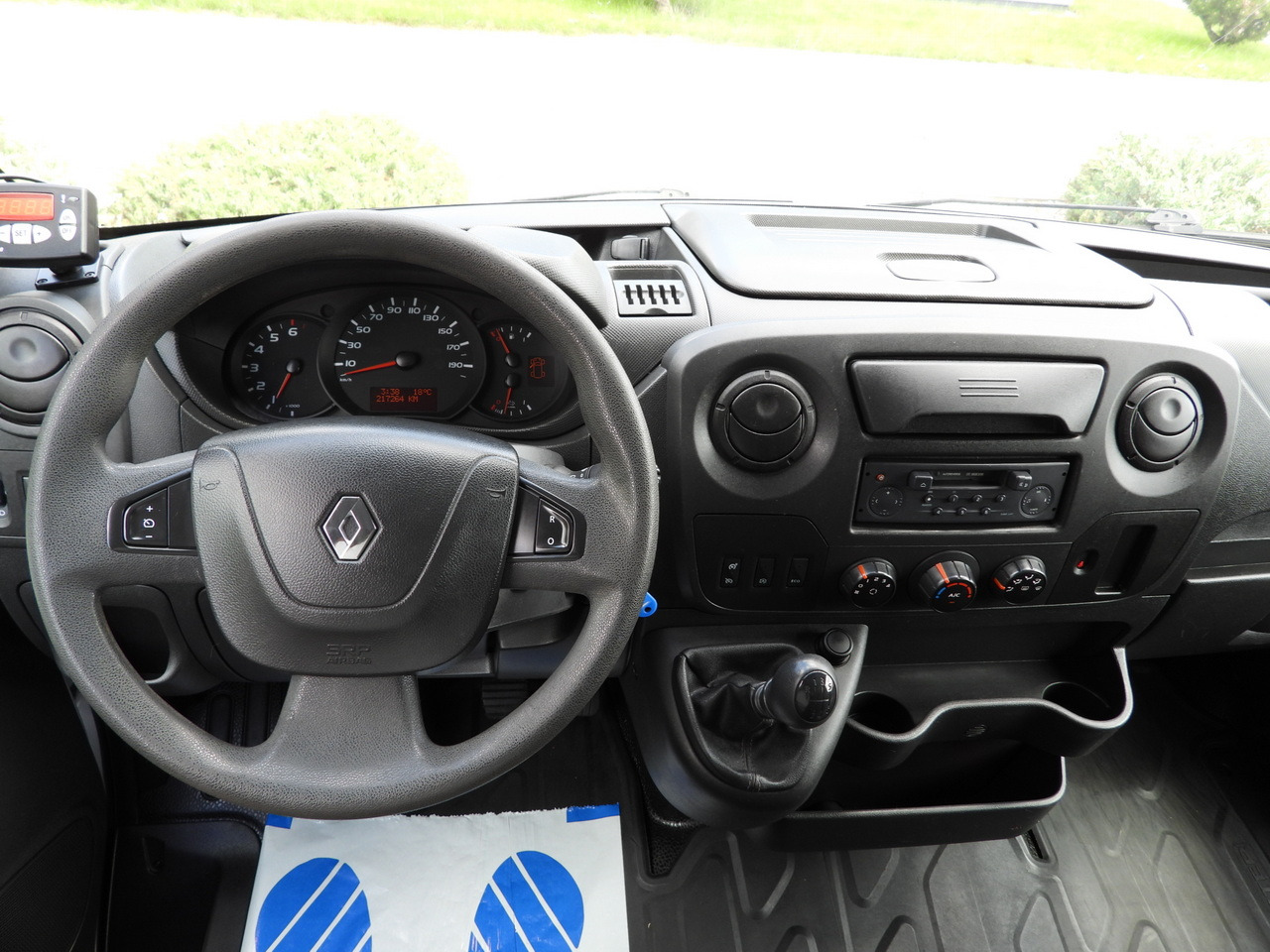 RENAULT MASTER  REFRIGERATOR VAN -20*C POWER SUPPLY 230V CRUISE CONTROL AIR CONDITIONING  145HP leasing RENAULT MASTER  REFRIGERATOR VAN -20*C POWER SUPPLY 230V CRUISE CONTROL AIR CONDITIONING  145HP: picture 25