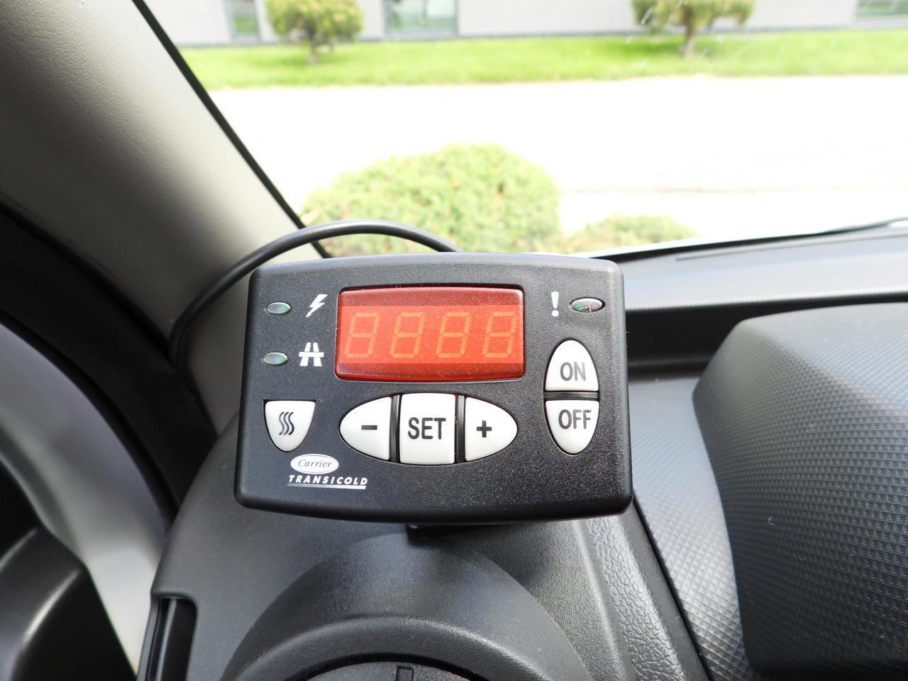 RENAULT MASTER  REFRIGERATOR VAN -20*C POWER SUPPLY 230V CRUISE CONTROL AIR CONDITIONING  145HP leasing RENAULT MASTER  REFRIGERATOR VAN -20*C POWER SUPPLY 230V CRUISE CONTROL AIR CONDITIONING  145HP: picture 27