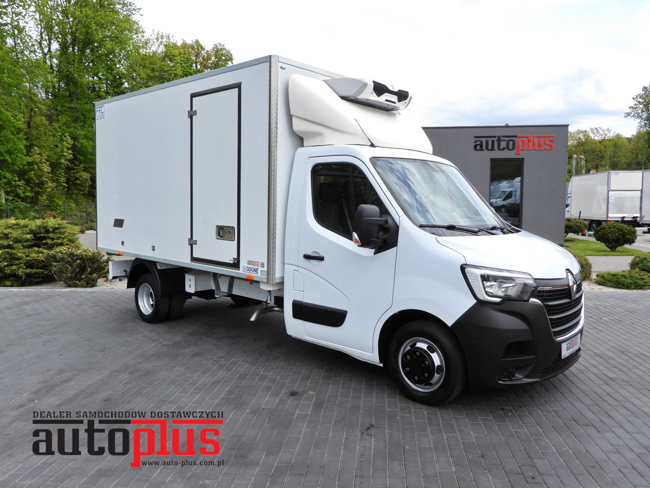 RENAULT MASTER REGRIGERATOR BOX -10*C CRUISE CONTROL LED LIGHTS TWIN WHEELS AIR CONDITIONING 145HP - Refrigerated van: picture 1 RENAULT MASTER REGRIGERATOR BOX -10*C CRUISE CONTROL LED LIGHTS TWIN WHEELS AIR CONDITIONING 145HP - Refrigerated van: picture 1