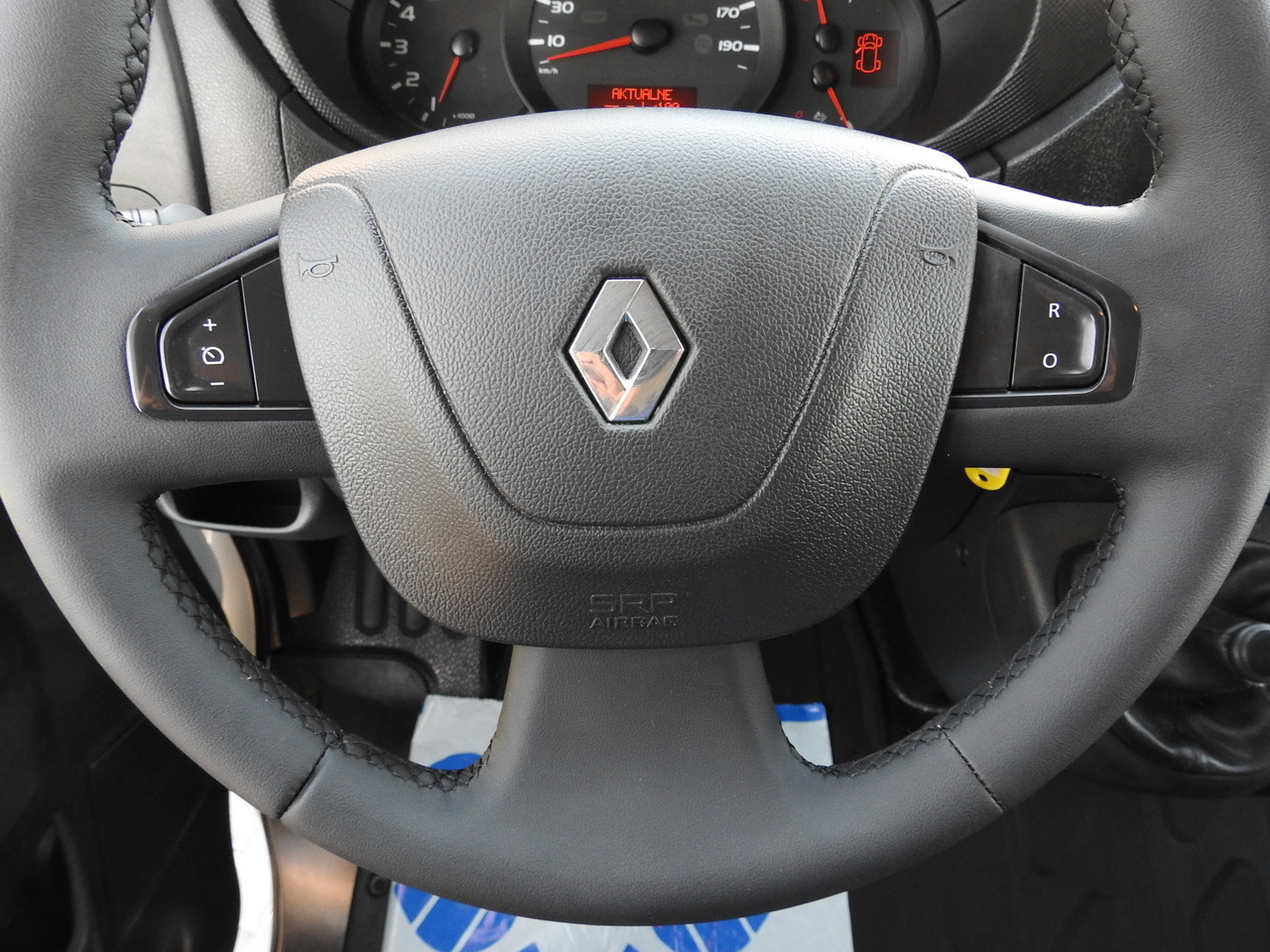 RENAULT MASTER TARPAULIN 10 PALLETS CRUISE CONTROL AIR CONDITIONING PNEUMATICS 170HP leasing RENAULT MASTER TARPAULIN 10 PALLETS CRUISE CONTROL AIR CONDITIONING PNEUMATICS 170HP: picture 31 RENAULT MASTER TARPAULIN 10 PALLETS CRUISE CONTROL AIR CONDITIONING PNEUMATICS 170HP leasing RENAULT MASTER TARPAULIN 10 PALLETS CRUISE CONTROL AIR CONDITIONING PNEUMATICS 170HP: picture 31