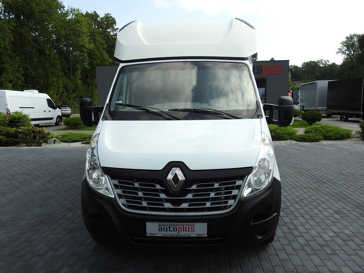 RENAULT MASTER TARPAULIN 8 PALLETS CRUISE CONTROL AIR CONDITIONING 170HP - Curtain side van: picture 5 RENAULT MASTER TARPAULIN 8 PALLETS CRUISE CONTROL AIR CONDITIONING 170HP - Curtain side van: picture 5