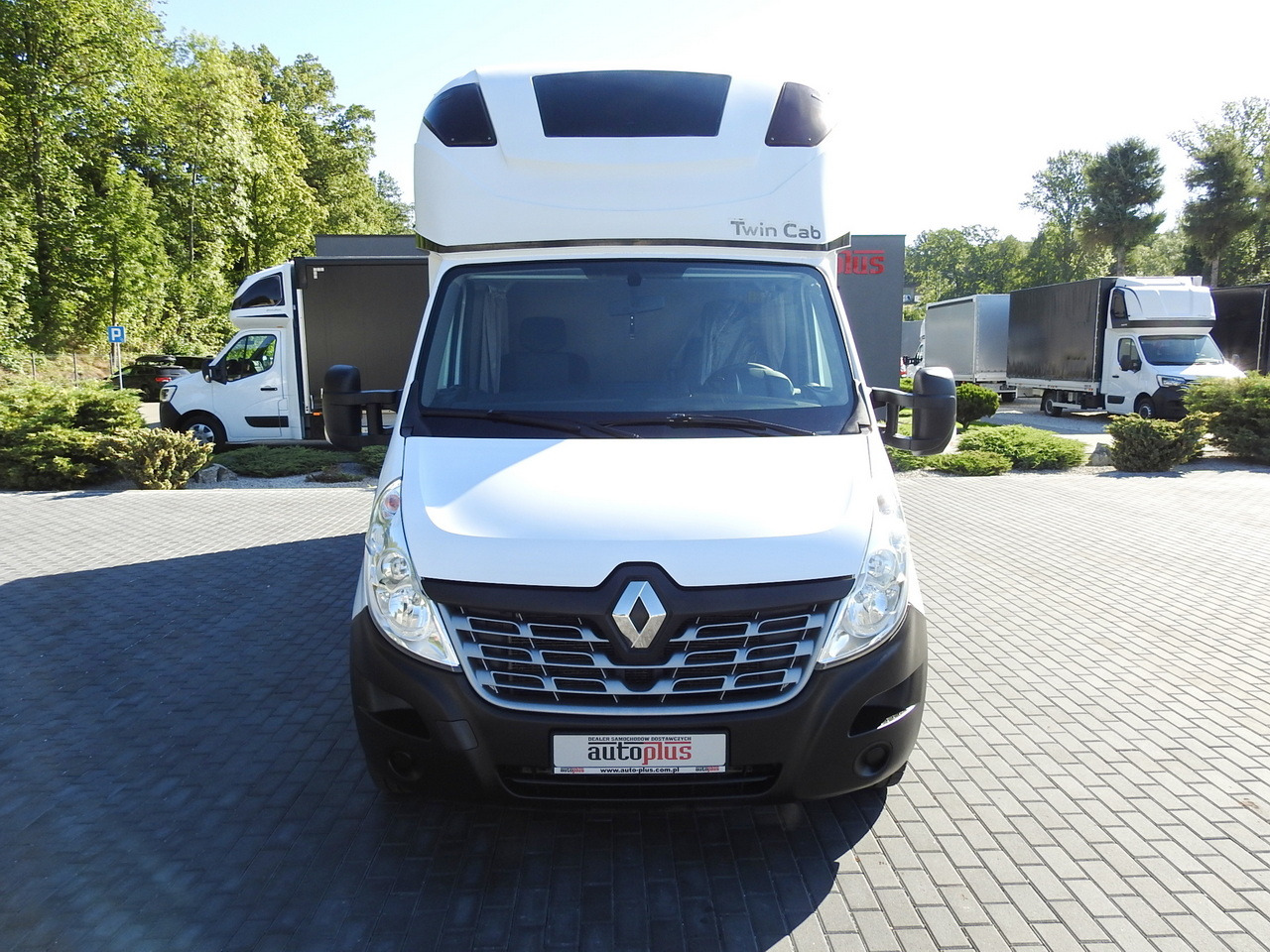 RENAULT MASTER TARPAULIN 8 PALLETS WEBASTO CRUISE CONTROL AIR CONDITIONING PNEUMATICS 170HP - Curtain side van: picture 5 RENAULT MASTER TARPAULIN 8 PALLETS WEBASTO CRUISE CONTROL AIR CONDITIONING PNEUMATICS 170HP - Curtain side van: picture 5